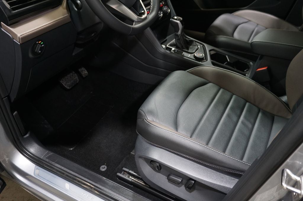 2024 Volkswagen Taos 1.5T SEL