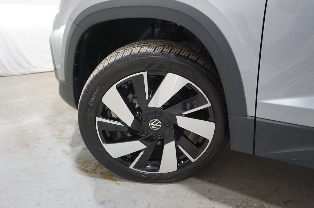 2024 Volkswagen Taos 1.5T SEL