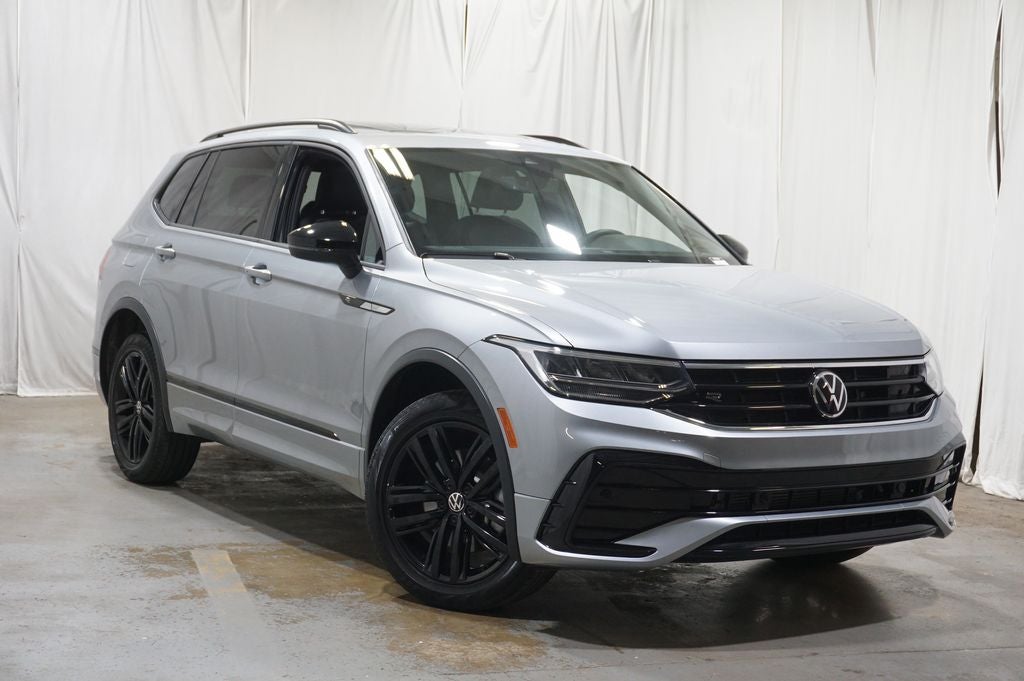 2022 Volkswagen Tiguan 2.0T SE R-Line Black