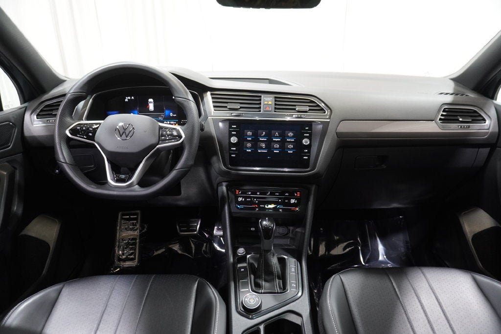 2023 Volkswagen Tiguan 2.0T SE R-Line Black