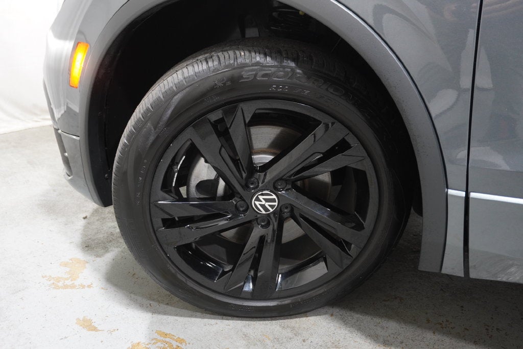 2023 Volkswagen Tiguan 2.0T SE R-Line Black