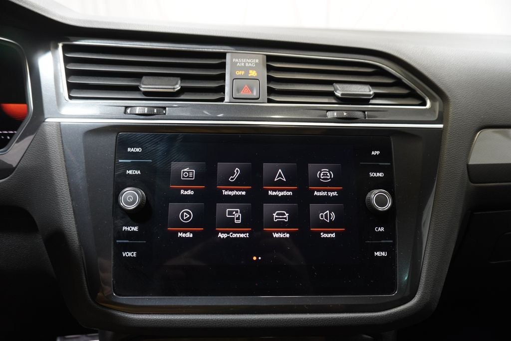 2023 Volkswagen Tiguan 2.0T SE R-Line Black