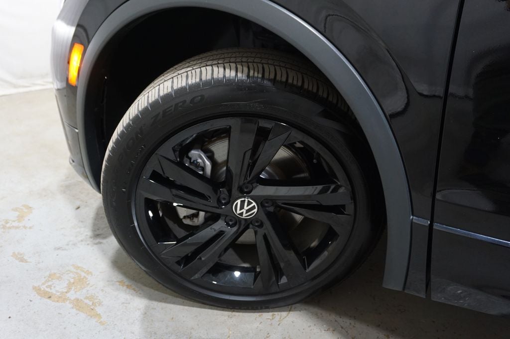 2024 Volkswagen Tiguan 2.0T SE R-Line Black