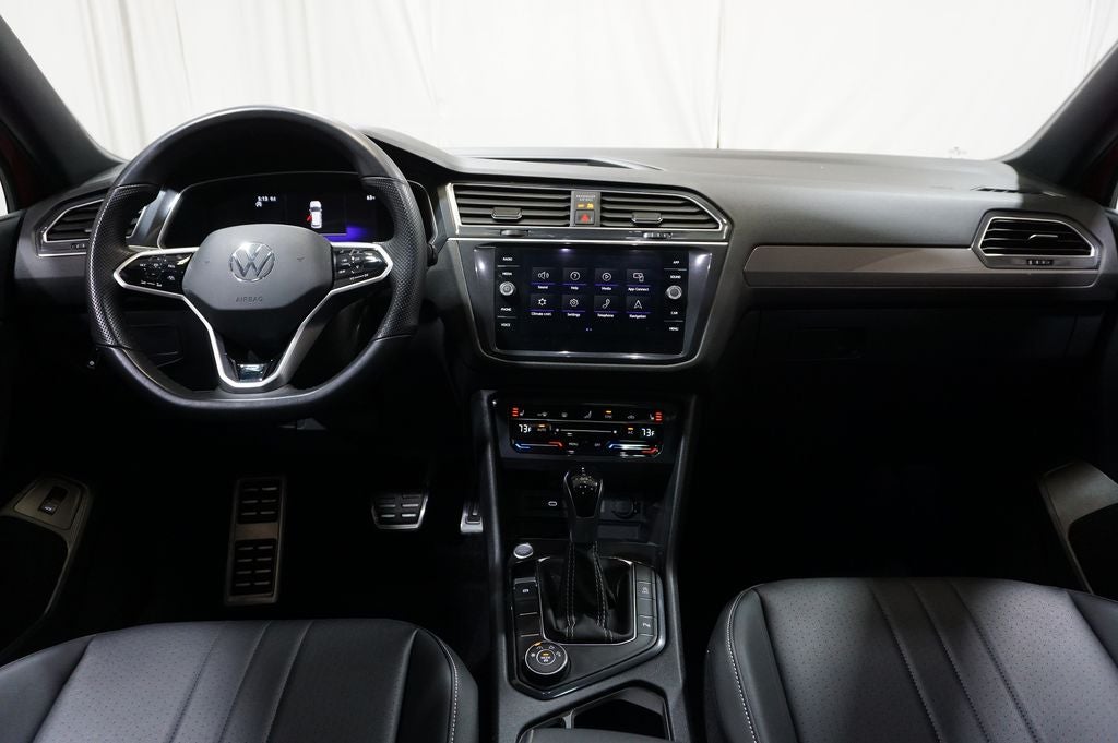 2024 Volkswagen Tiguan 2.0T SE R-Line Black
