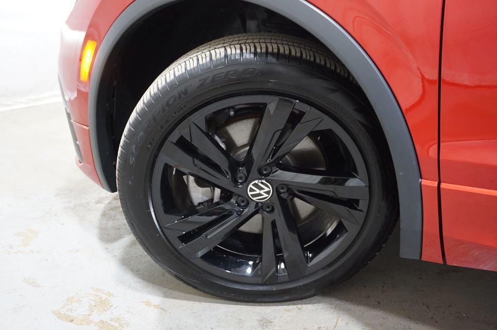 2024 Volkswagen Tiguan 2.0T SE R-Line Black