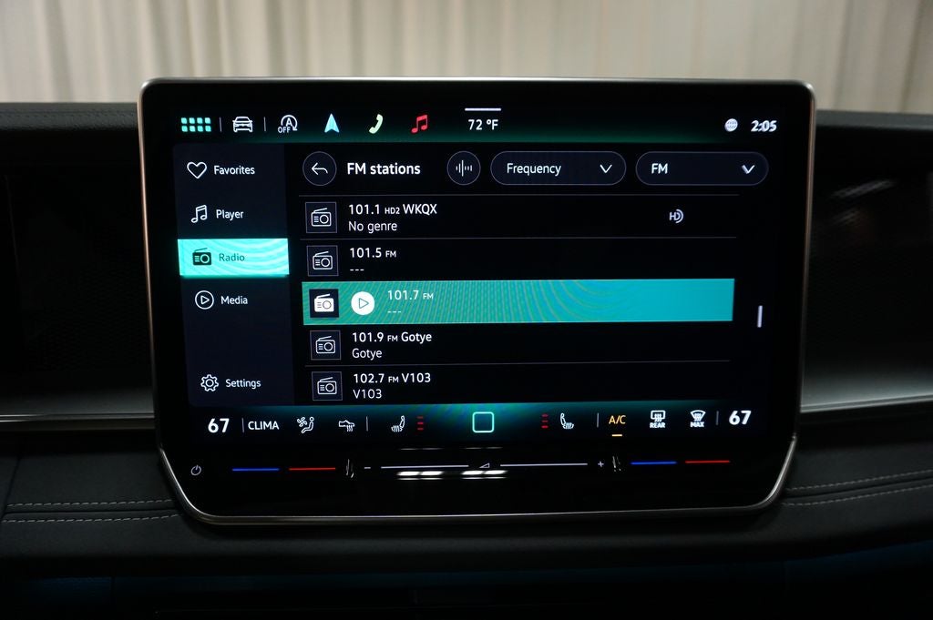 2025 Volkswagen Tiguan 2.0T SE