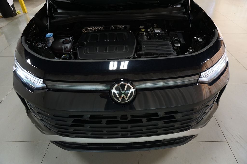 2025 Volkswagen Tiguan 2.0T SE