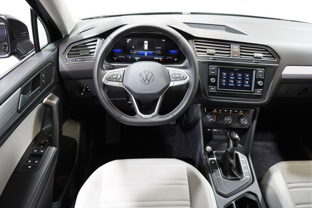 2023 Volkswagen Taos 1.5T SE