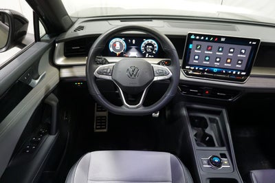 2025 Volkswagen Tiguan 2.0T SE R-Line Black