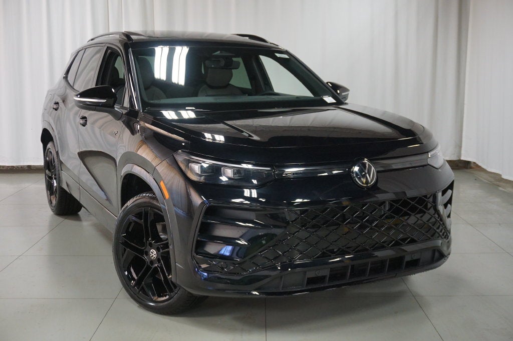2026 Volkswagen Tiguan SE R-Line Black