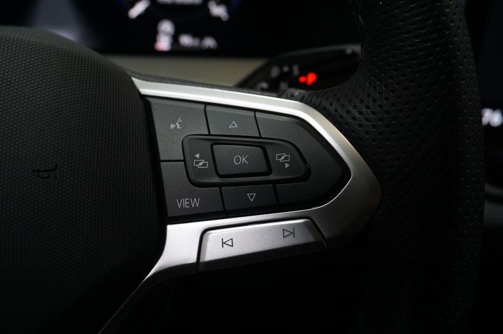 2025 Volkswagen Tiguan 2.0T SE R-Line Black