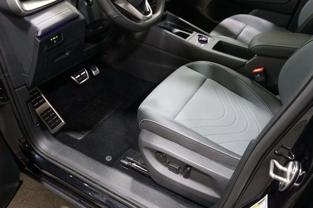 2025 Volkswagen Tiguan 2.0T SE R-Line Black
