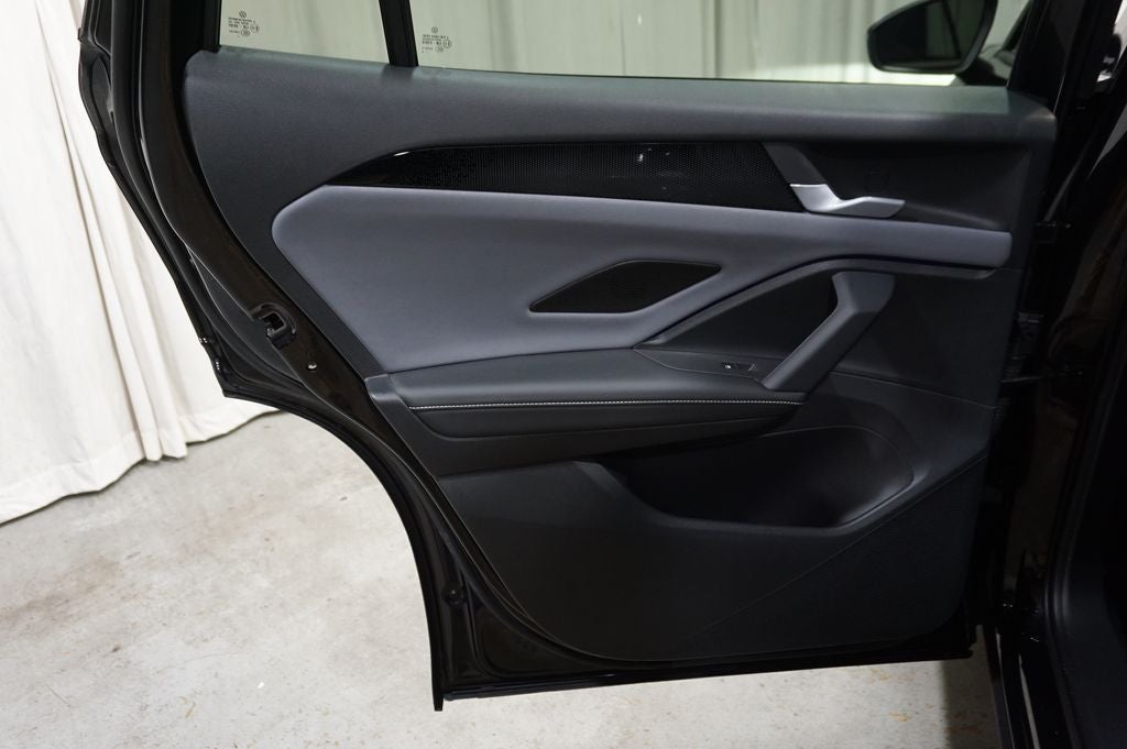2025 Volkswagen Tiguan 2.0T SE R-Line Black