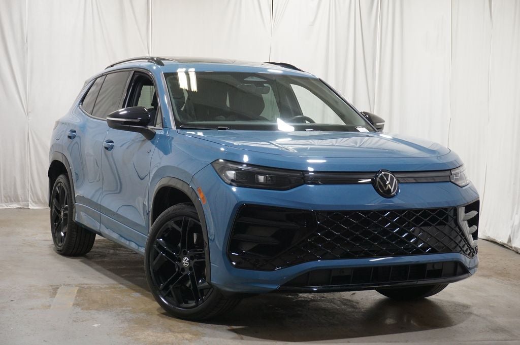 2025 Volkswagen Tiguan 2.0T SE R-Line Black