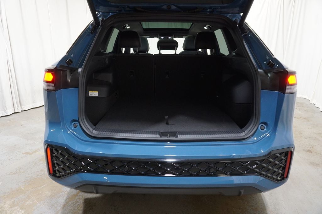 2025 Volkswagen Tiguan 2.0T SE R-Line Black