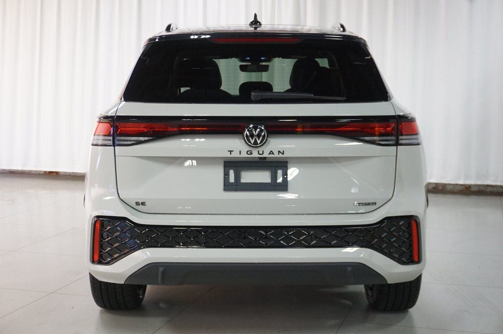 2026 Volkswagen Tiguan 2.0T SE R-Line Black