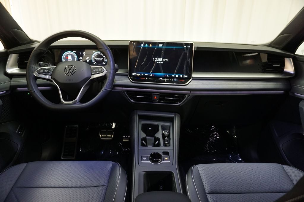 2026 Volkswagen Tiguan 2.0T SE R-Line Black