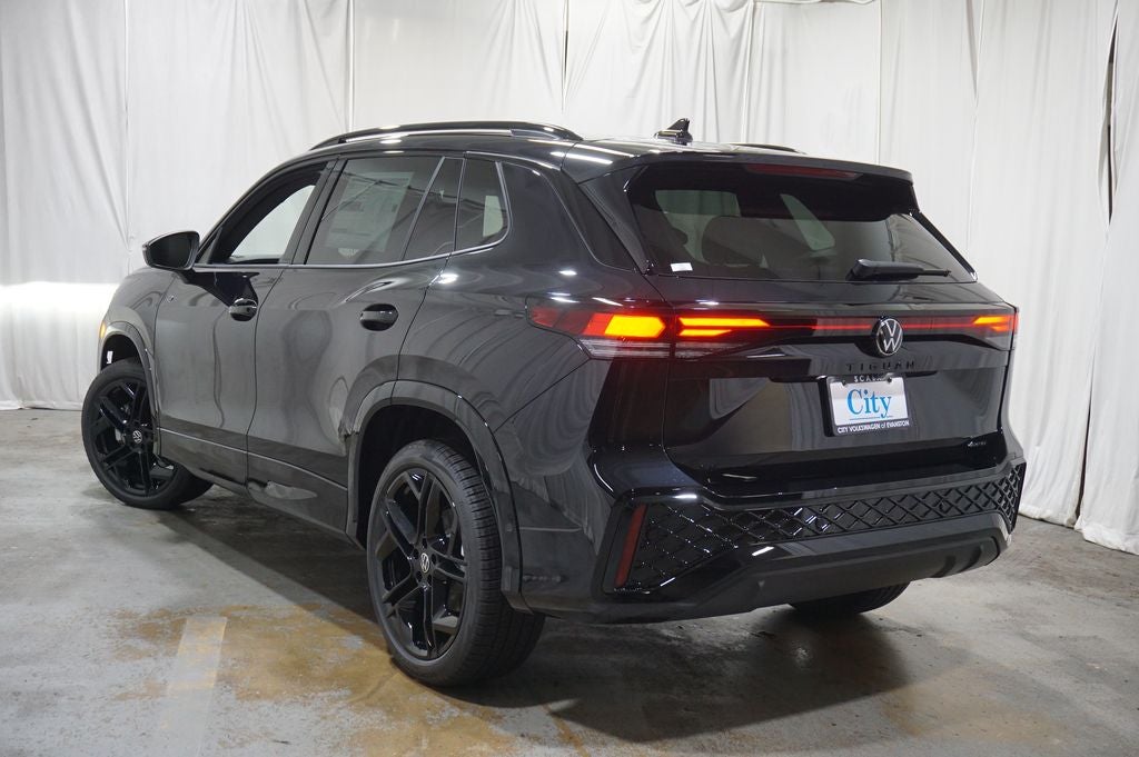 2026 Volkswagen Tiguan 2.0T SE R-Line Black