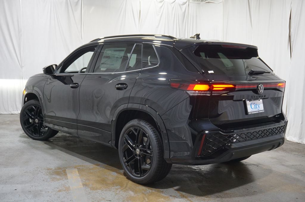 2026 Volkswagen Tiguan 2.0T SE R-Line Black