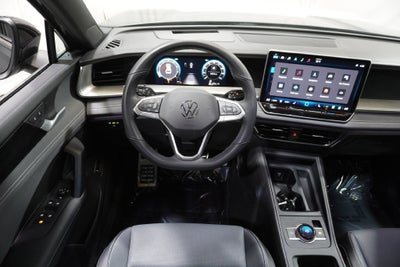 2025 Volkswagen Tiguan 2.0T SE R-Line Black