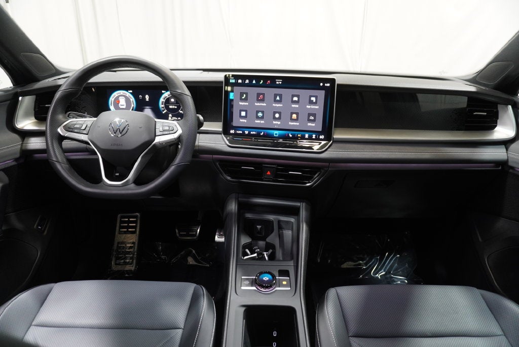 2025 Volkswagen Tiguan 2.0T SE R-Line Black