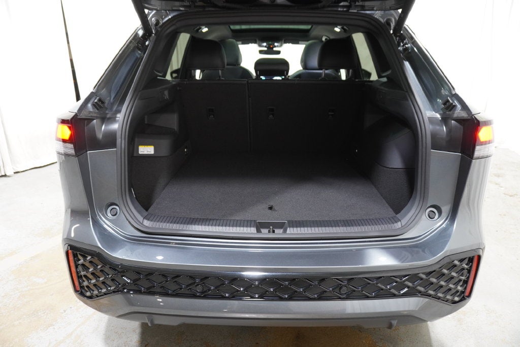 2025 Volkswagen Tiguan 2.0T SE R-Line Black