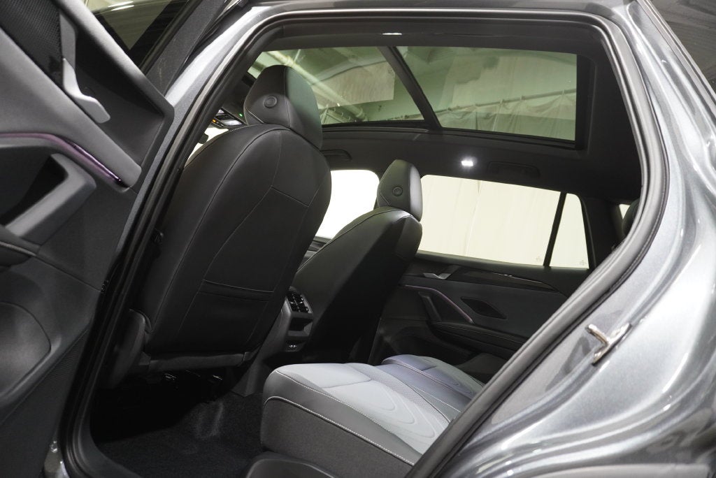 2025 Volkswagen Tiguan 2.0T SE R-Line Black