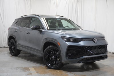 2025 Volkswagen Tiguan 2.0T SE R-Line Black