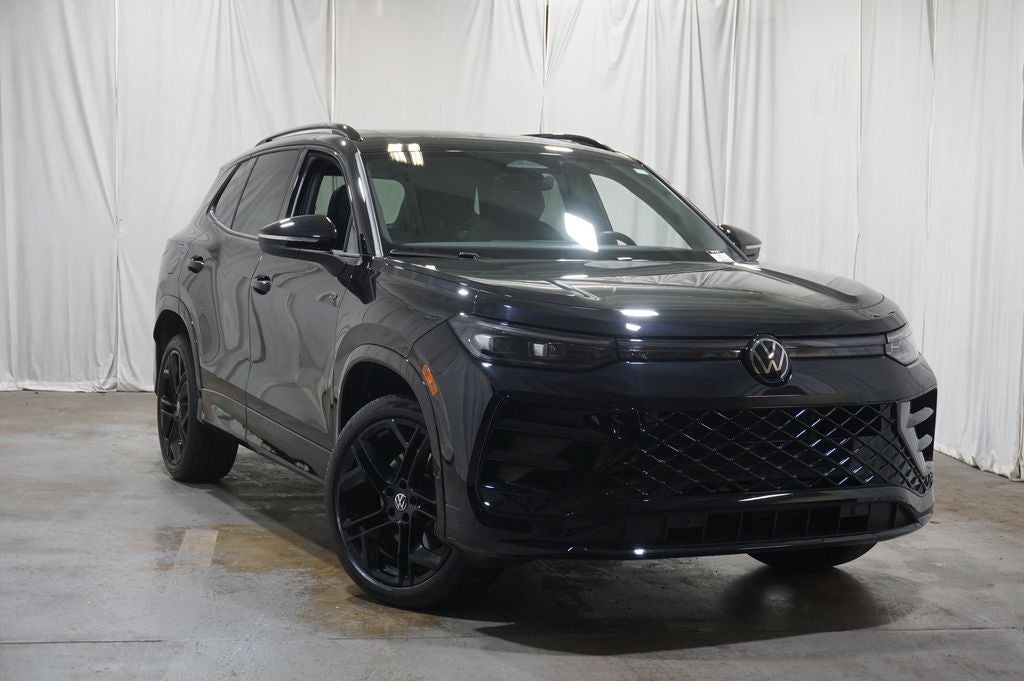 2025 Volkswagen Tiguan 2.0T SE R-Line Black