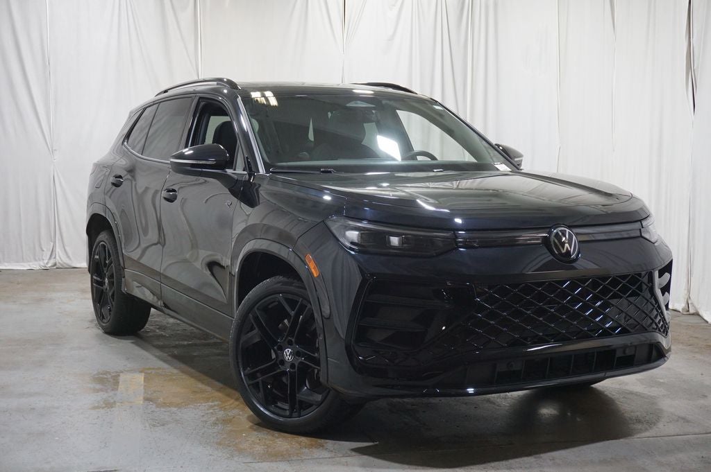 2025 Volkswagen Tiguan 2.0T SE R-Line Black