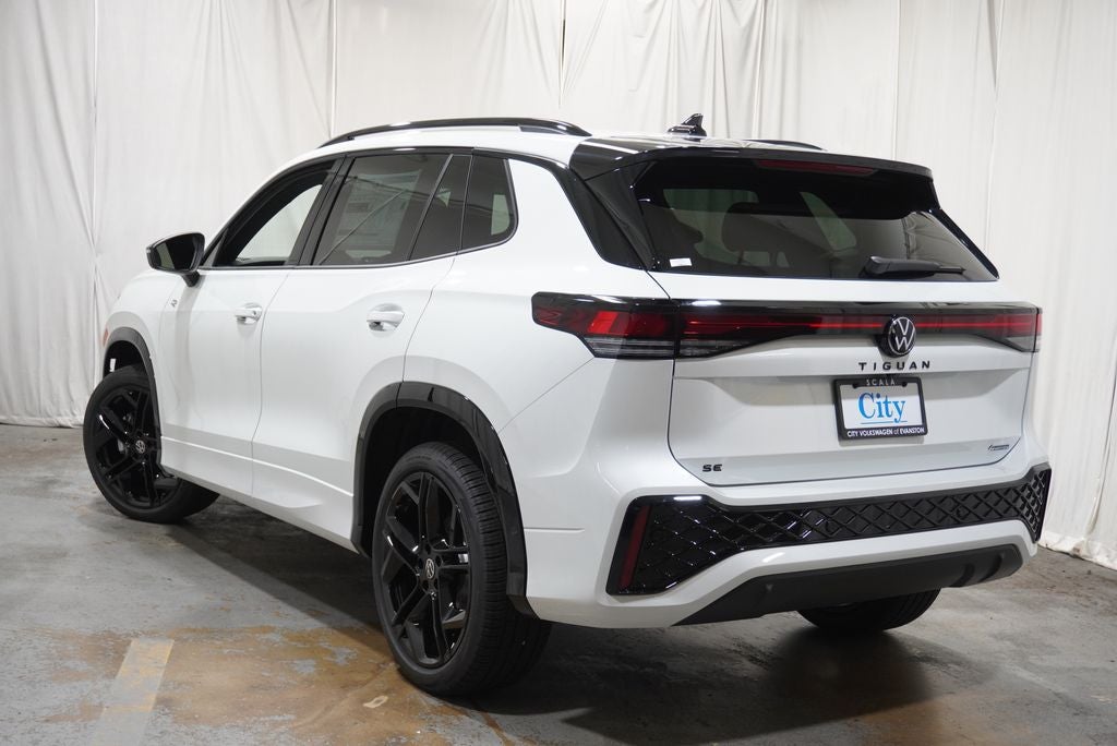 2026 Volkswagen Tiguan 2.0T SE R-Line Black