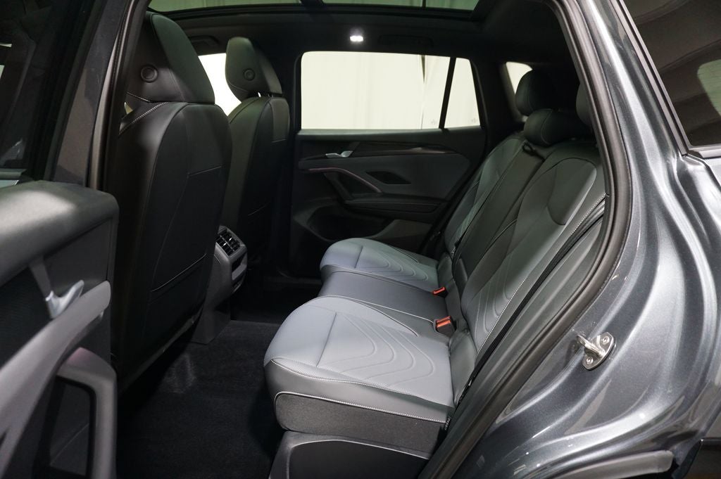 2025 Volkswagen Tiguan 2.0T SE R-Line Black