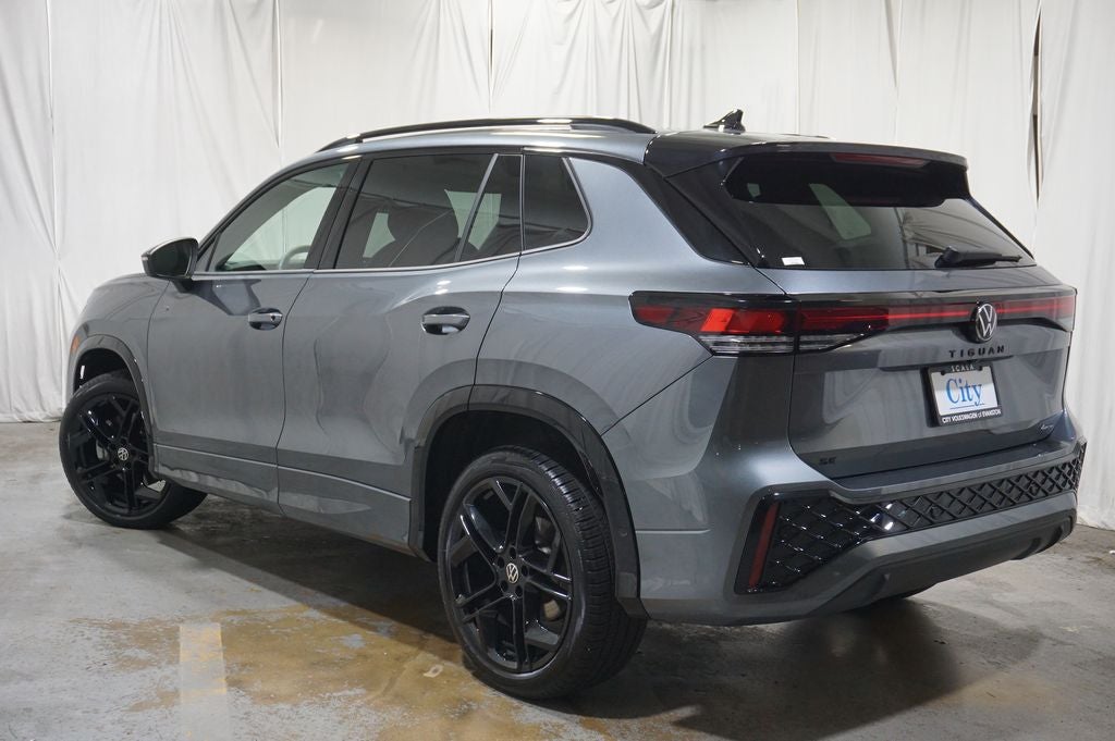 2025 Volkswagen Tiguan 2.0T SE R-Line Black