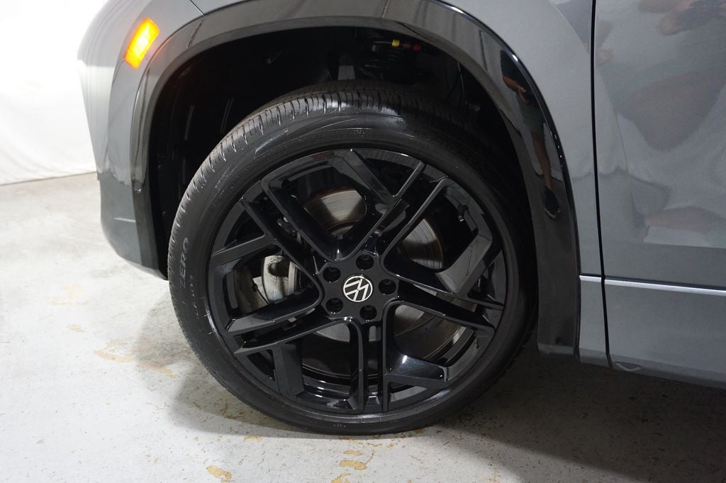 2025 Volkswagen Tiguan 2.0T SE R-Line Black