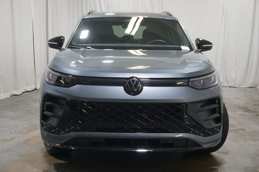 2025 Volkswagen Tiguan 2.0T SE R-Line Black