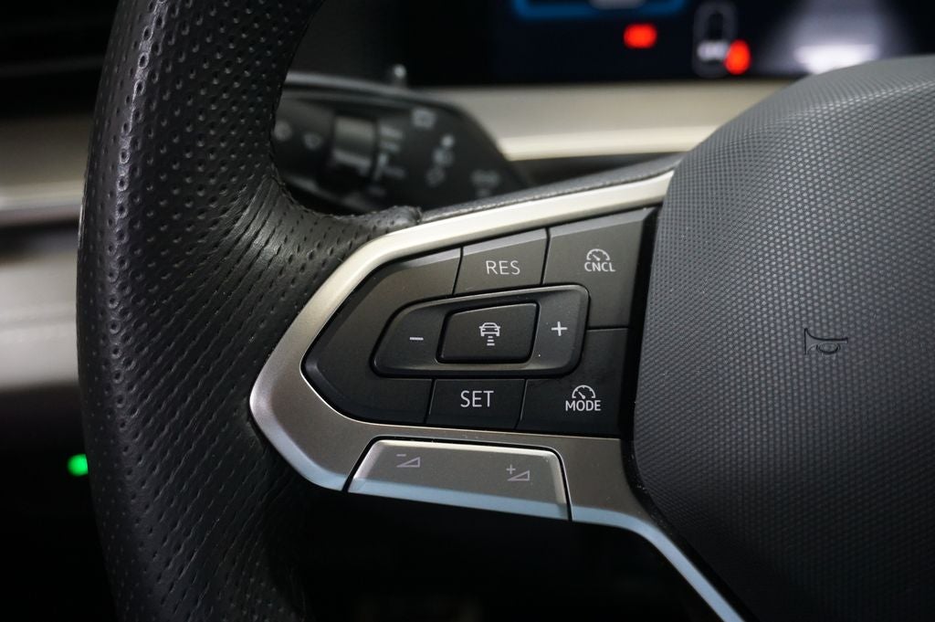 2025 Volkswagen Tiguan 2.0T SE R-Line Black
