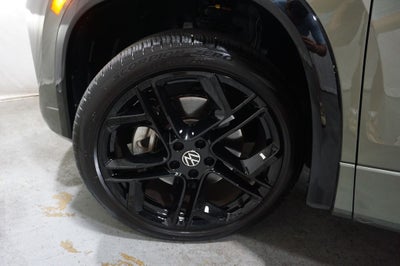 2025 Volkswagen Tiguan 2.0T SE R-Line Black