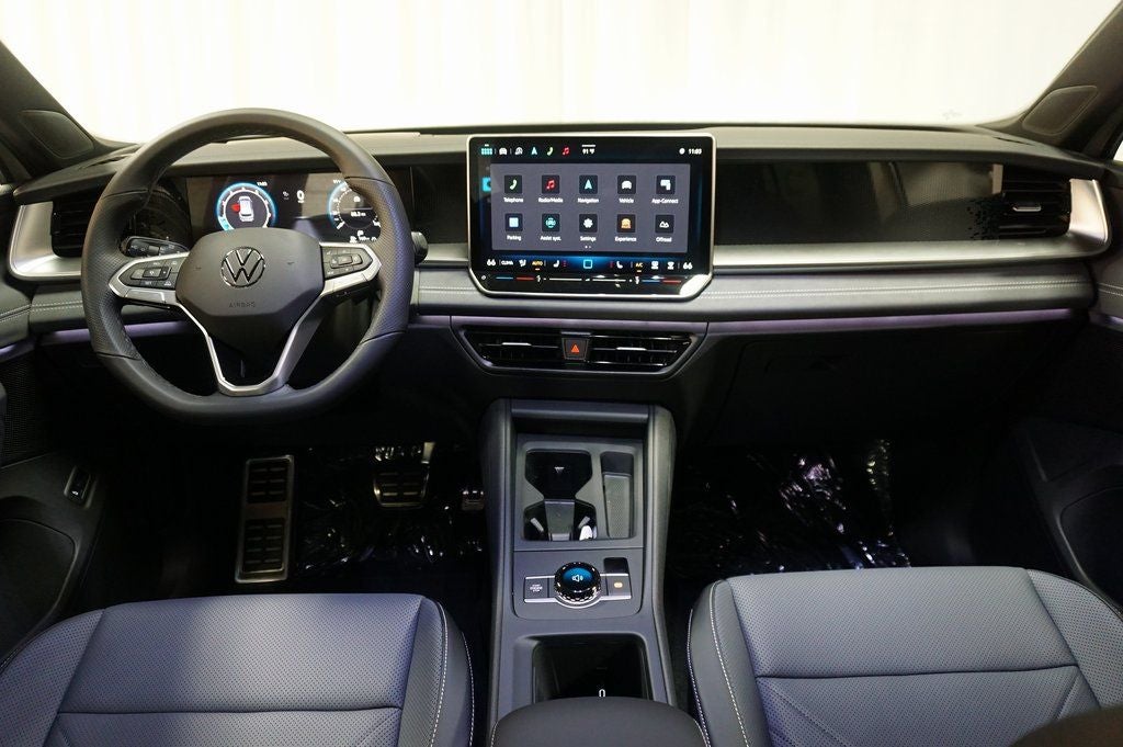 2026 Volkswagen Tiguan 2.0T SE R-Line Black