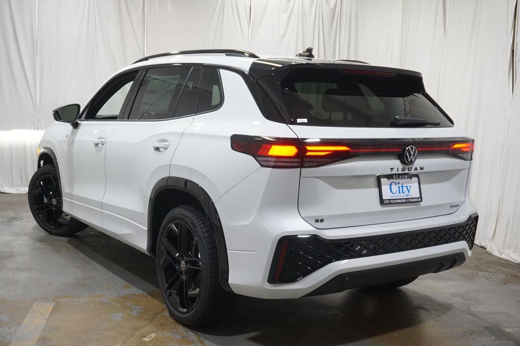 2026 Volkswagen Tiguan 2.0T SE R-Line Black