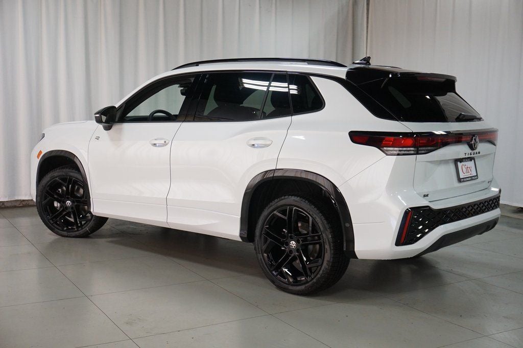 2026 Volkswagen Tiguan 2.0T SE R-Line Black