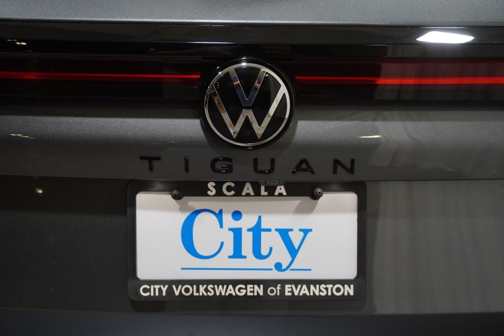 2026 Volkswagen Tiguan 2.0T SE R-Line Black