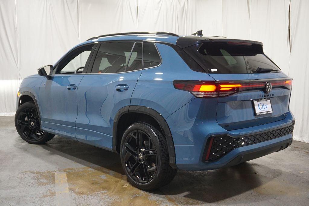 2025 Volkswagen Tiguan 2.0T SE R-Line Black