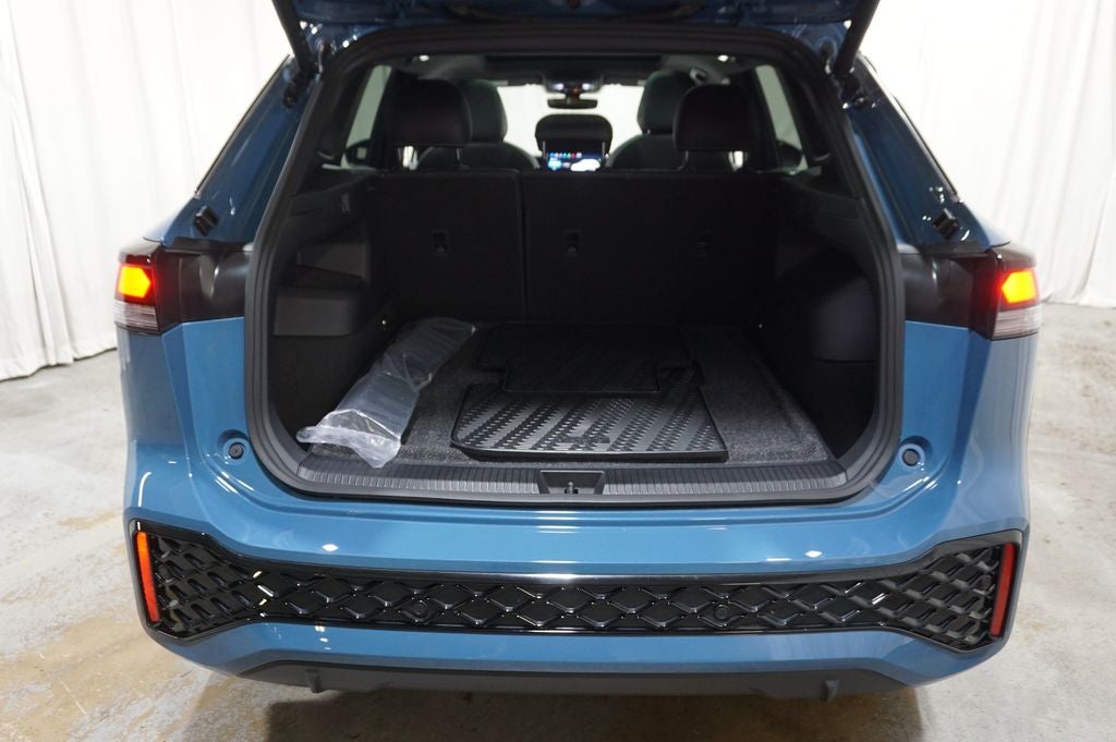 2025 Volkswagen Tiguan 2.0T SE R-Line Black