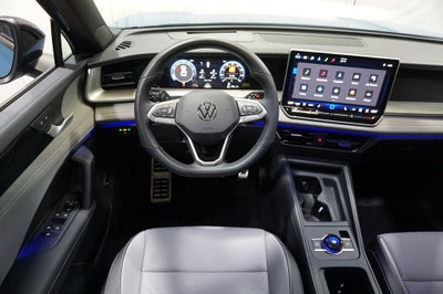 2025 Volkswagen Tiguan 2.0T SE R-Line Black
