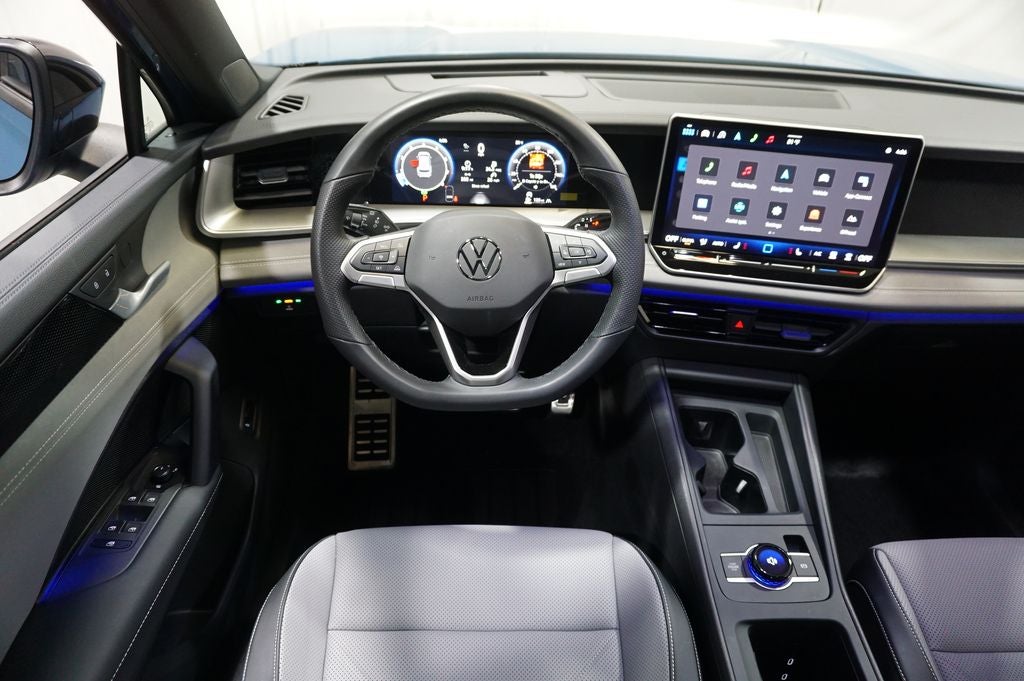 2025 Volkswagen Tiguan 2.0T SE R-Line Black