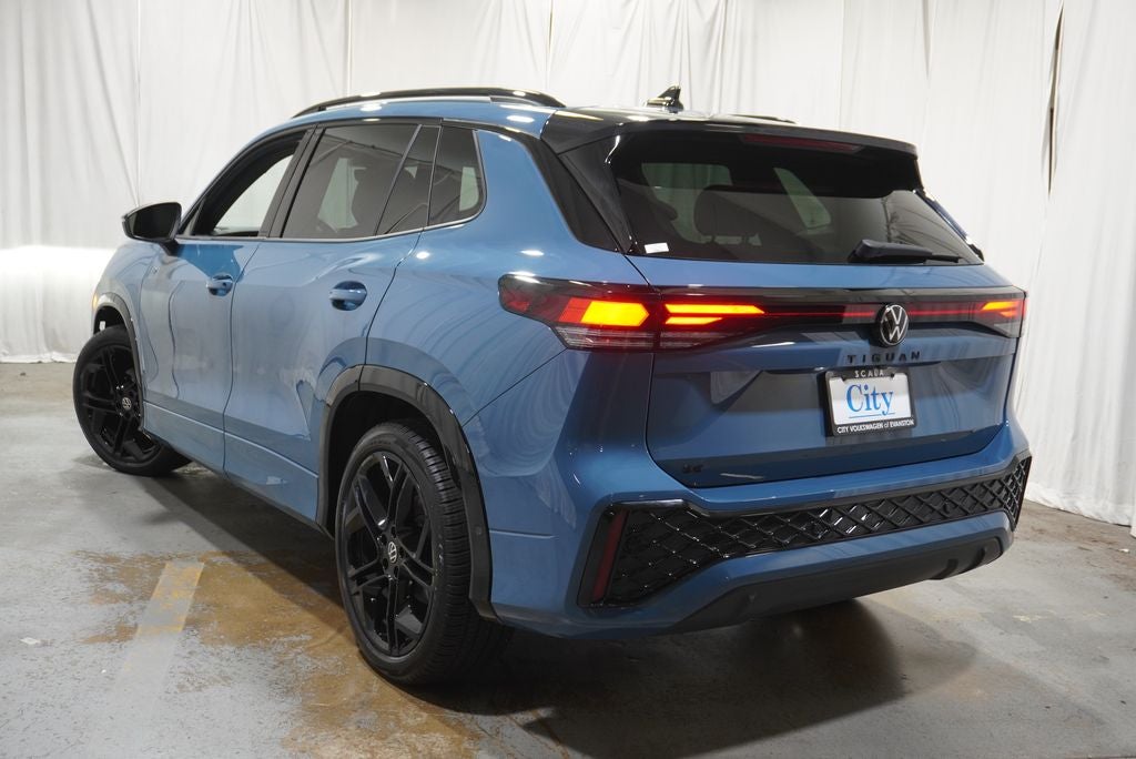 2025 Volkswagen Tiguan 2.0T SE R-Line Black