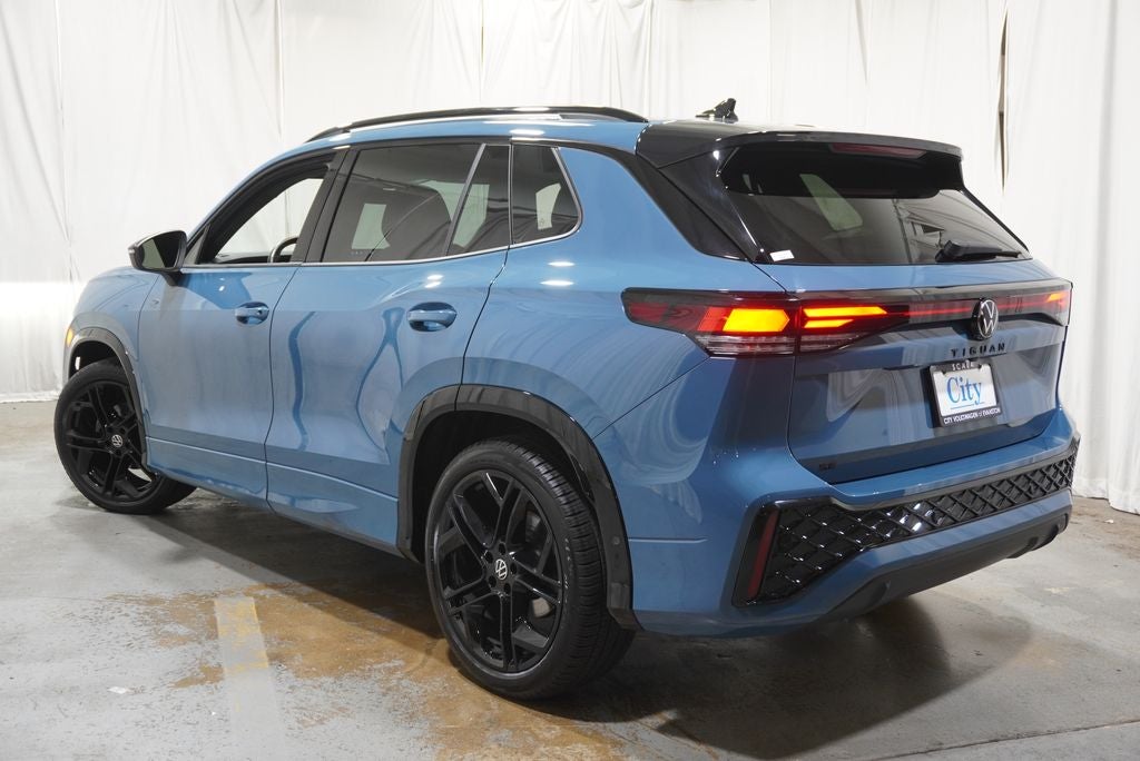 2025 Volkswagen Tiguan 2.0T SE R-Line Black