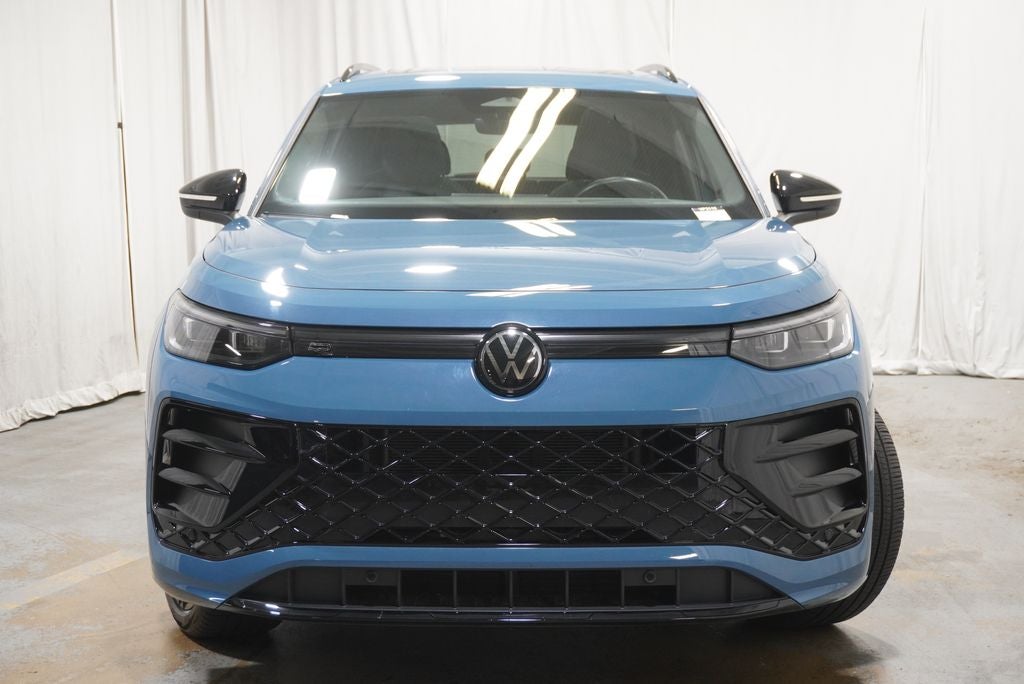 2025 Volkswagen Tiguan 2.0T SE R-Line Black
