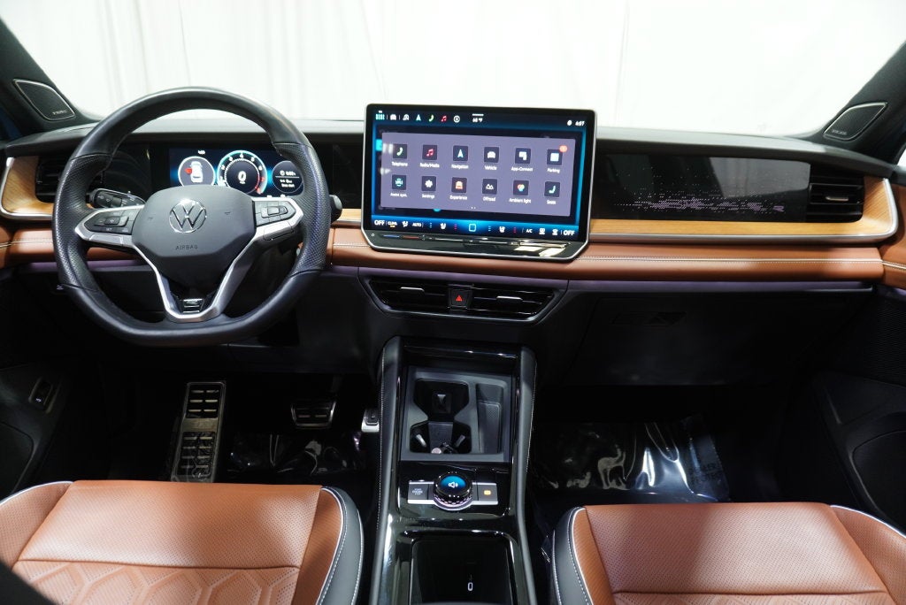 2025 Volkswagen Tiguan 2.0T SEL R-Line