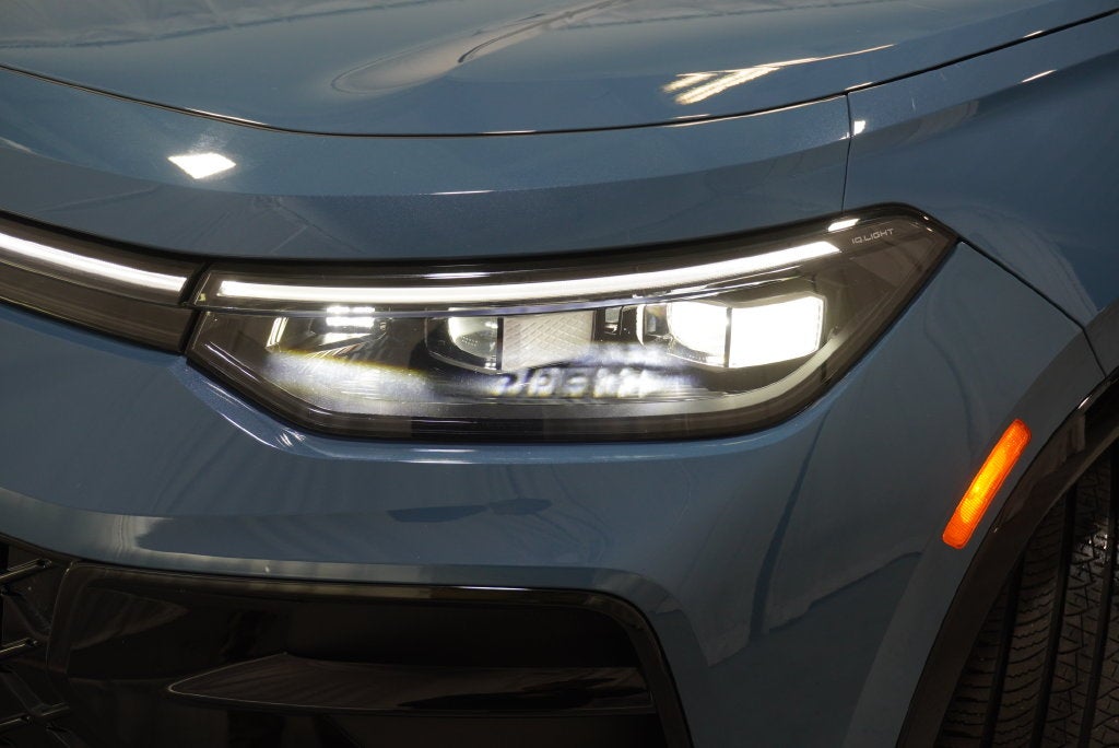 2025 Volkswagen Tiguan 2.0T SEL R-Line
